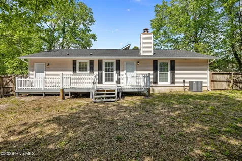 104 Lanell Court Hubert NC 28539