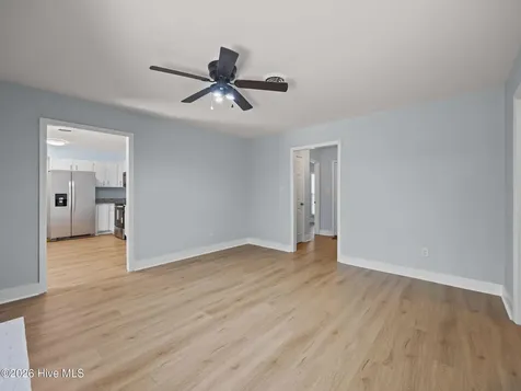 104 Lanell Court Hubert NC 28539
