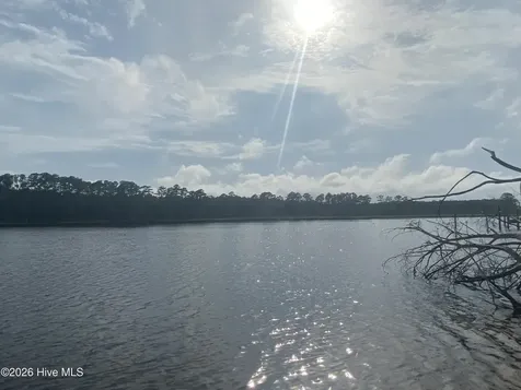 5316 Trade Winds Road New Bern NC 28560