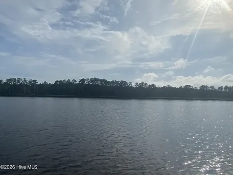 5316 Trade Winds Road New Bern NC 28560