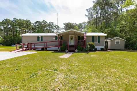 755 Crow Hill Road Beaufort NC 28516