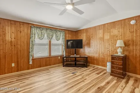755 Crow Hill Road Beaufort NC 28516