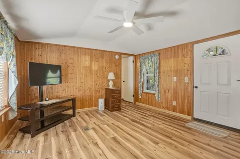 755 Crow Hill Road Beaufort NC 28516