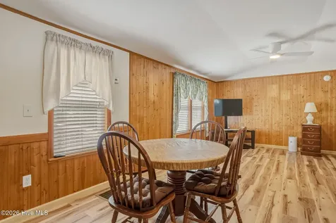 755 Crow Hill Road Beaufort NC 28516