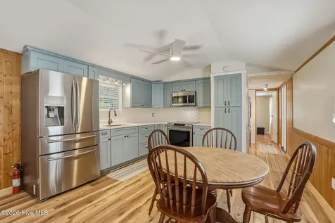 755 Crow Hill Road Beaufort NC 28516