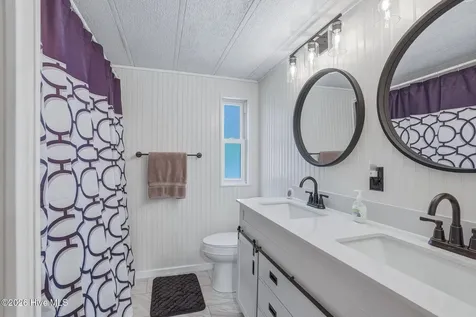 755 Crow Hill Road Beaufort NC 28516