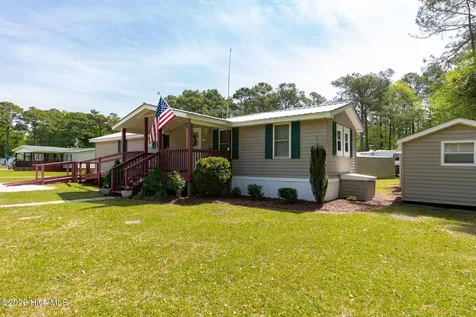 755 Crow Hill Road Beaufort NC 28516