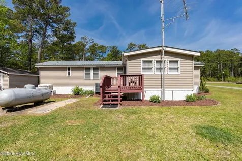 755 Crow Hill Road Beaufort NC 28516