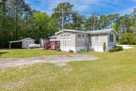 755 Crow Hill Road Beaufort NC 28516