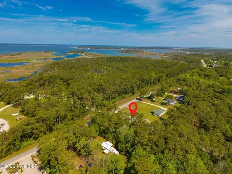 755 Crow Hill Road Beaufort NC 28516