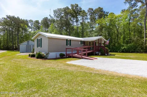 755 Crow Hill Road Beaufort NC 28516