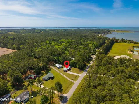 755 Crow Hill Road Beaufort NC 28516