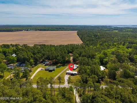 755 Crow Hill Road Beaufort NC 28516