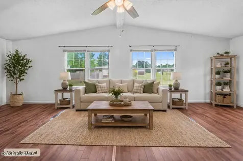 101 Aberdeen Lane Jacksonville NC 28540