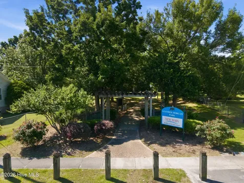 216 Jones Street New Bern NC 28562