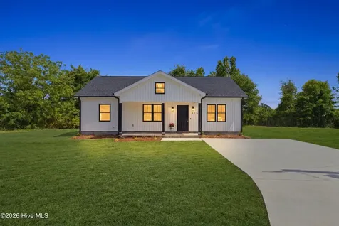 410 Carmon Circle Ayden NC 28513
