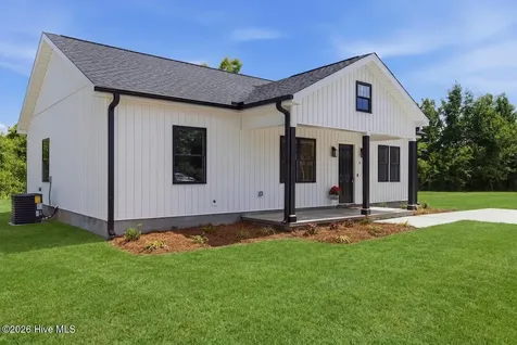 410 Carmon Circle Ayden NC 28513