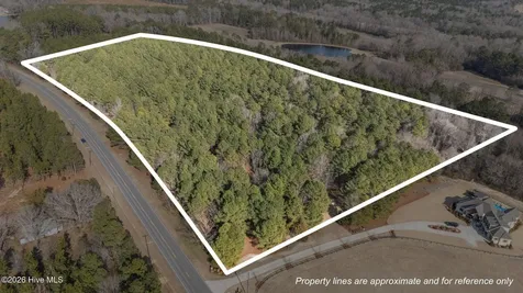 2727 Us 1 Highway Vass NC 28394