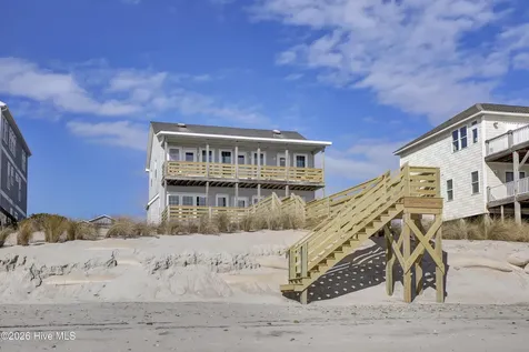 36 Porpoise Place North Topsail Beach NC 28460
