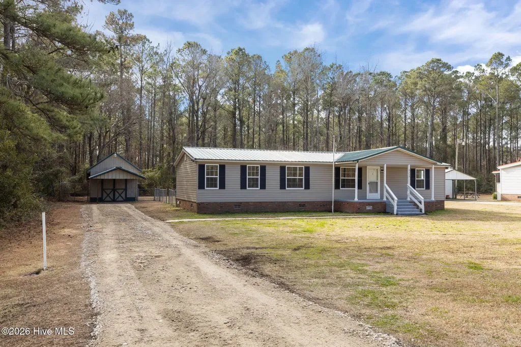 4113 N Highway 101 Newport NC 28570
