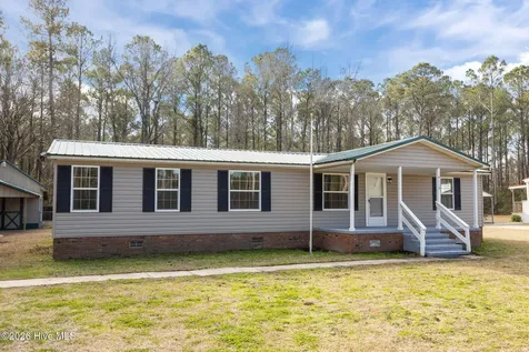 4113 N Highway 101 Newport NC 28570