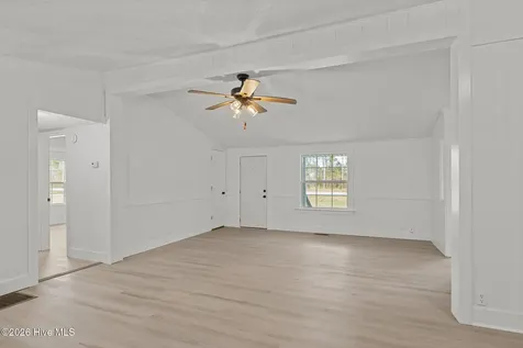 4113 N Highway 101 Newport NC 28570
