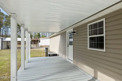 4113 N Highway 101 Newport NC 28570