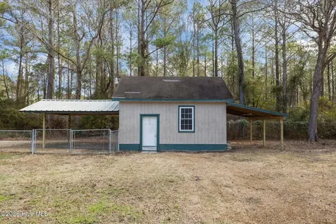 4113 N Highway 101 Newport NC 28570