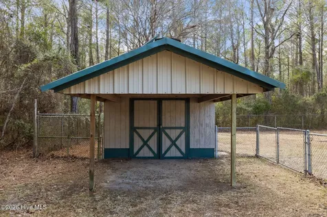 4113 N Highway 101 Newport NC 28570