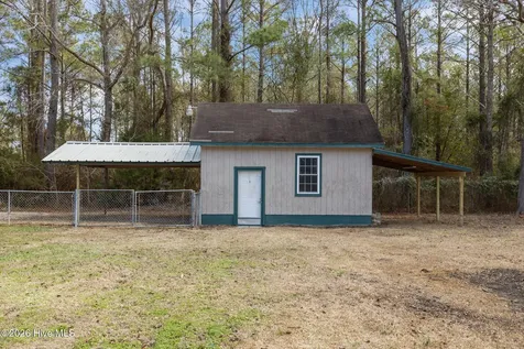 4113 N Highway 101 Newport NC 28570