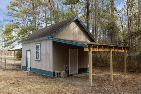 4113 N Highway 101 Newport NC 28570