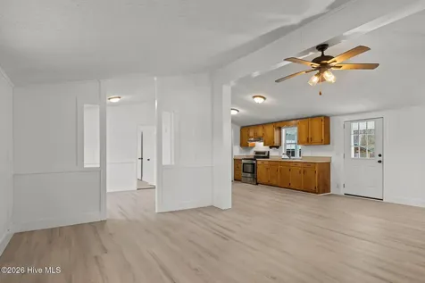 4113 N Highway 101 Newport NC 28570