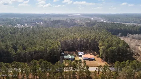 4113 N Highway 101 Newport NC 28570