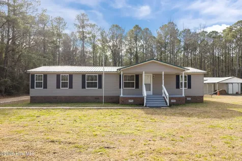 4113 N Highway 101 Newport NC 28570