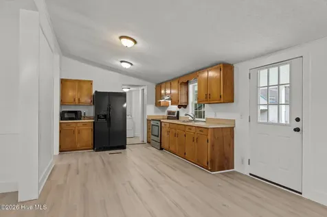 4113 N Highway 101 Newport NC 28570
