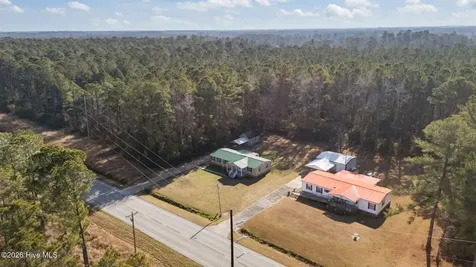4113 N Highway 101 Newport NC 28570