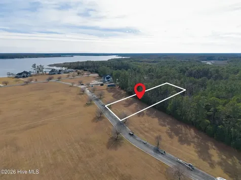 109 Bare Foot Court Havelock NC 28532