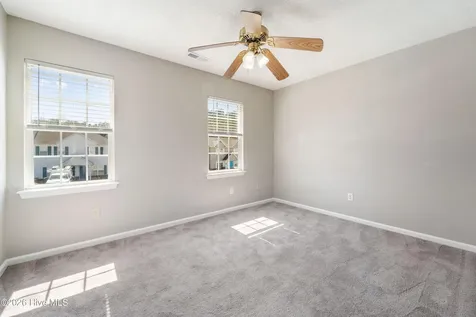977 W Pueblo Drive Jacksonville NC 28546