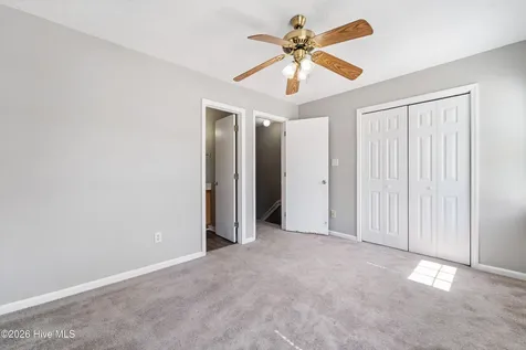 977 W Pueblo Drive Jacksonville NC 28546