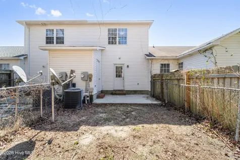 977 W Pueblo Drive Jacksonville NC 28546