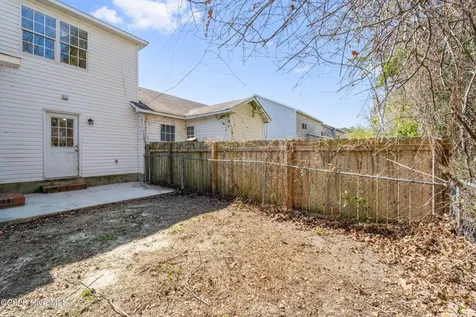 977 W Pueblo Drive Jacksonville NC 28546