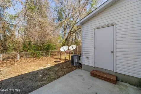 977 W Pueblo Drive Jacksonville NC 28546