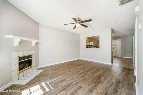 977 W Pueblo Drive Jacksonville NC 28546