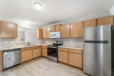 977 W Pueblo Drive Jacksonville NC 28546