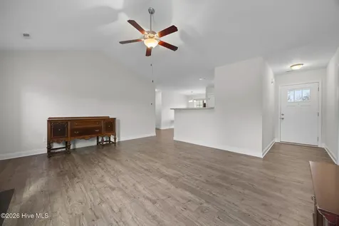 135 Waterford Way Maysville NC 28555