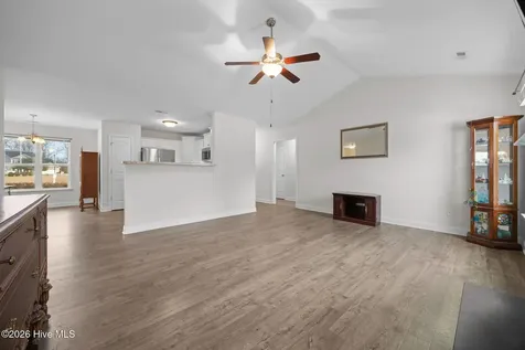 135 Waterford Way Maysville NC 28555