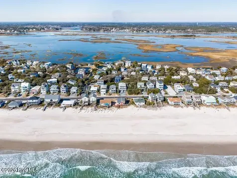 106 N Oak Drive Surf City NC 28445