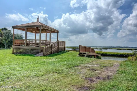 106 N Oak Drive Surf City NC 28445