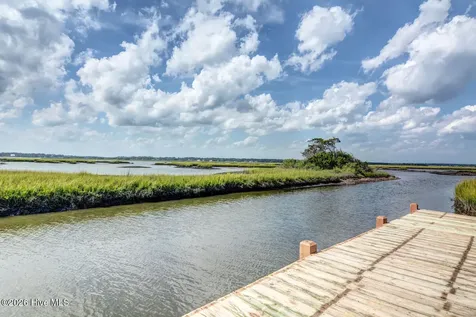 106 N Oak Drive Surf City NC 28445