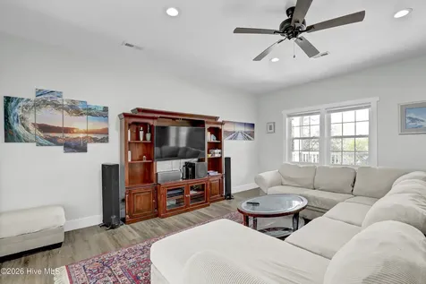 106 N Oak Drive Surf City NC 28445